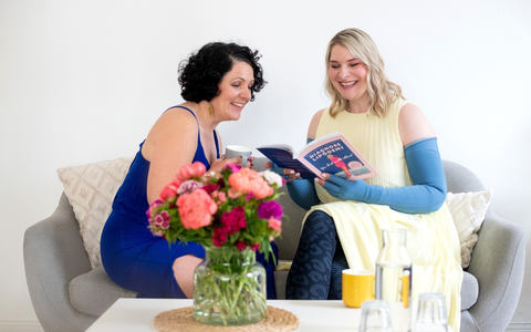 Caroline Sprott über ihr neues Buch Emotional frei mit Lipödem / Die Diagnose Lipödem ist der Anfang eines neuen Lebens, in dem Betroffene zu unverhoffter Stärke finden! - Foto: presseportal.de Caroline Sprott über ihr neues Buch Emotional frei mit Lipödem / Die Diagnose Lipödem ist der Anfang eines neuen Lebens, in dem Betroffene zu unverhoffter Stärke finden! - Foto: presseportal.de