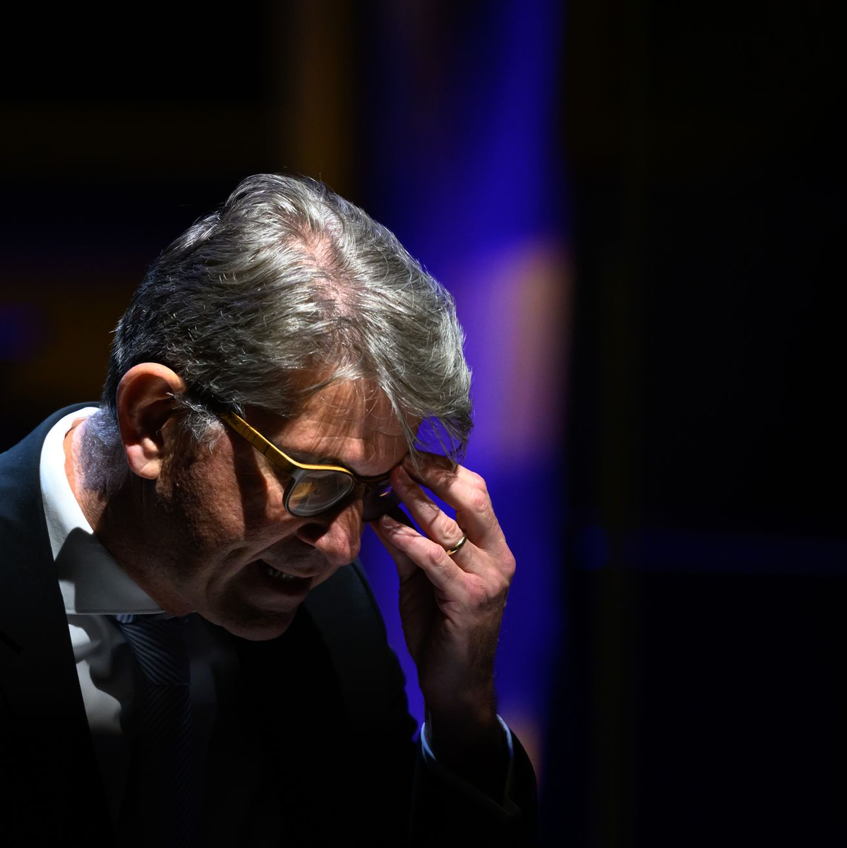 Kulturstaatsminister Wolfram Weimer musste sich im Leipziger Gewandhaus auch Buhrufe und Kritik anhören.  - Foto: Hendrik Schmidt/dpa