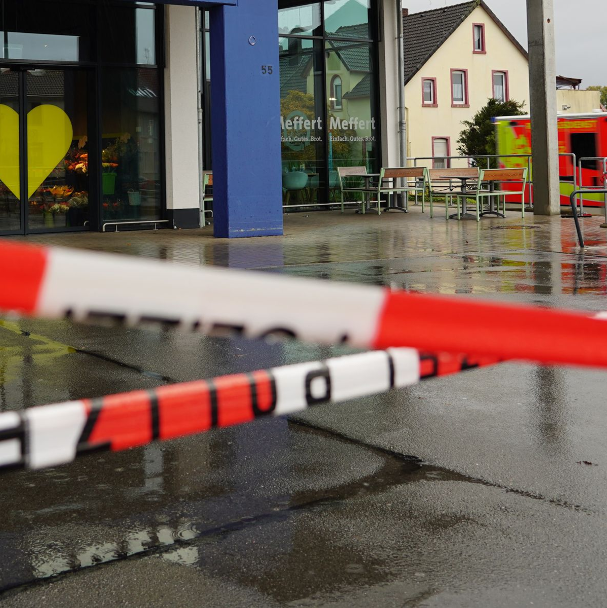 Der mutmaßliche Angreifer soll die Tat in einem Supermarkt begangen haben. (Archivbild) - Foto: Christian Müller/dpa