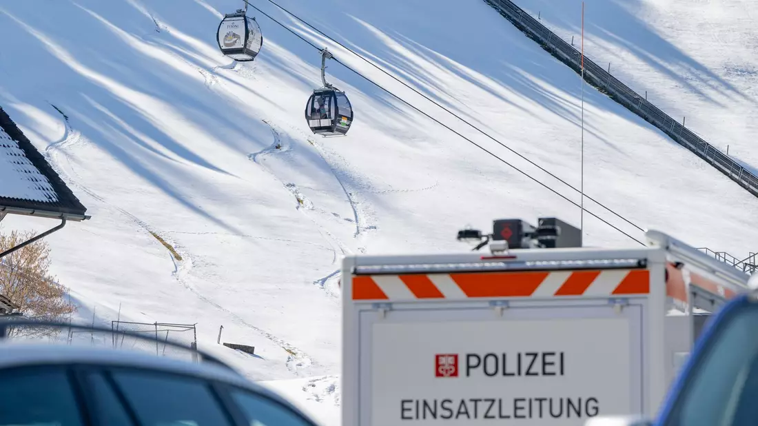 Die Unfallursache ist noch unklar. - Bild: Urs Flueeler/KEYSTONE/dpa