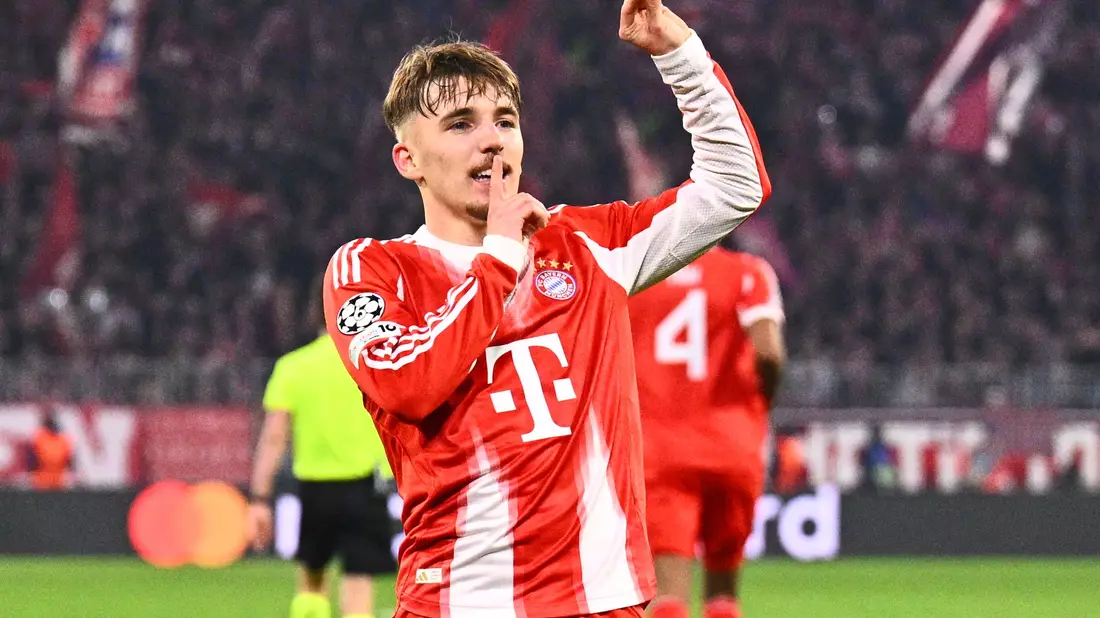 Lennart Karl gehört erstmals zum Aufgebot der Fußball-Nationalmannschaft.  - Bild: Tom Weller/dpa