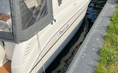 POL-HRO: Diebe stehlen Anhänger mit Sportboot - Polizei sucht Zeugen - Foto: presseportal.de