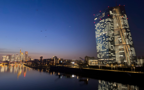 Der EZB-Rat hat die Leitzinsen im Euroraum seit Monaten unverändert gelassen. (Archivbild) - Foto: Boris Roessler/dpa