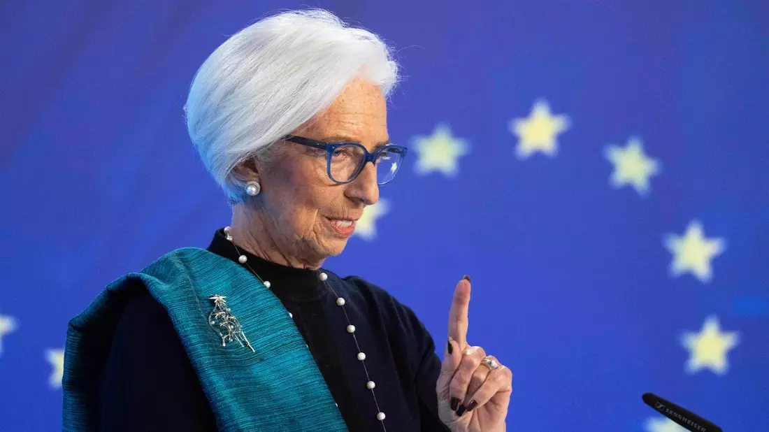 Oberstes Ziel der Währungshüter um EZB-Präsidentin Christine Lagarde sind stabile Preise im Euroraum. (Archivbild) - Bild: Boris Roessler/dpa