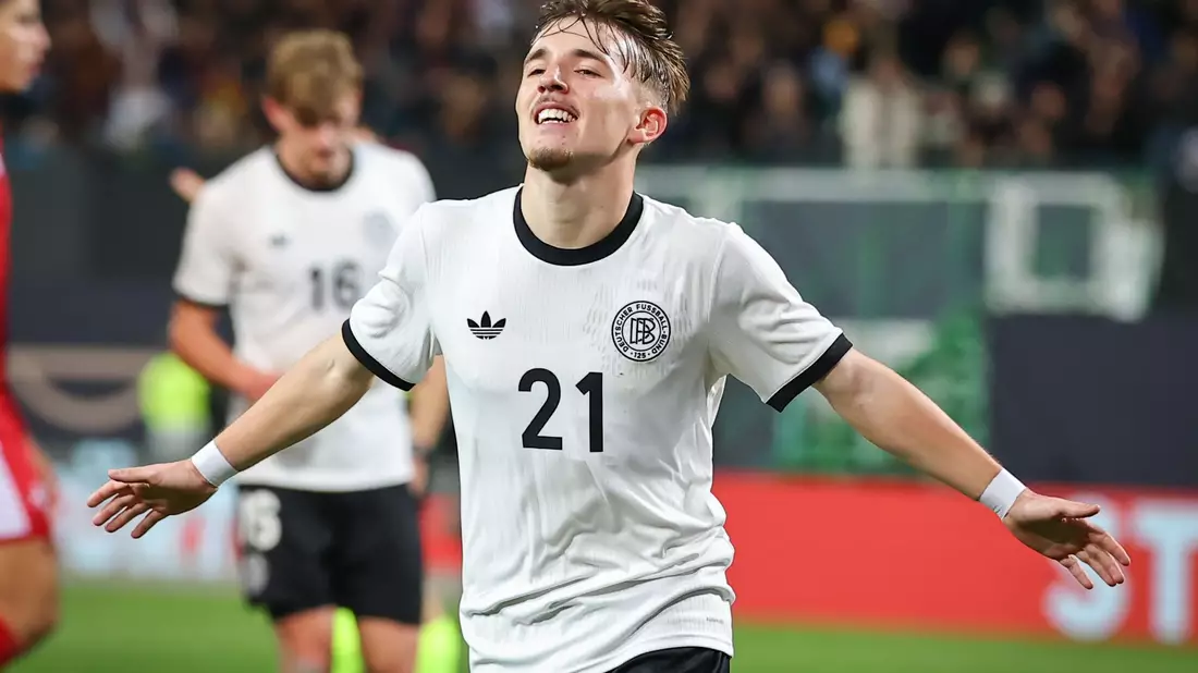 Beförderung von der U21-Auswahl in die A-Nationalmannschaft: Lennart Karl. (Archivbild) - Bild: Daniel Karmann/dpa