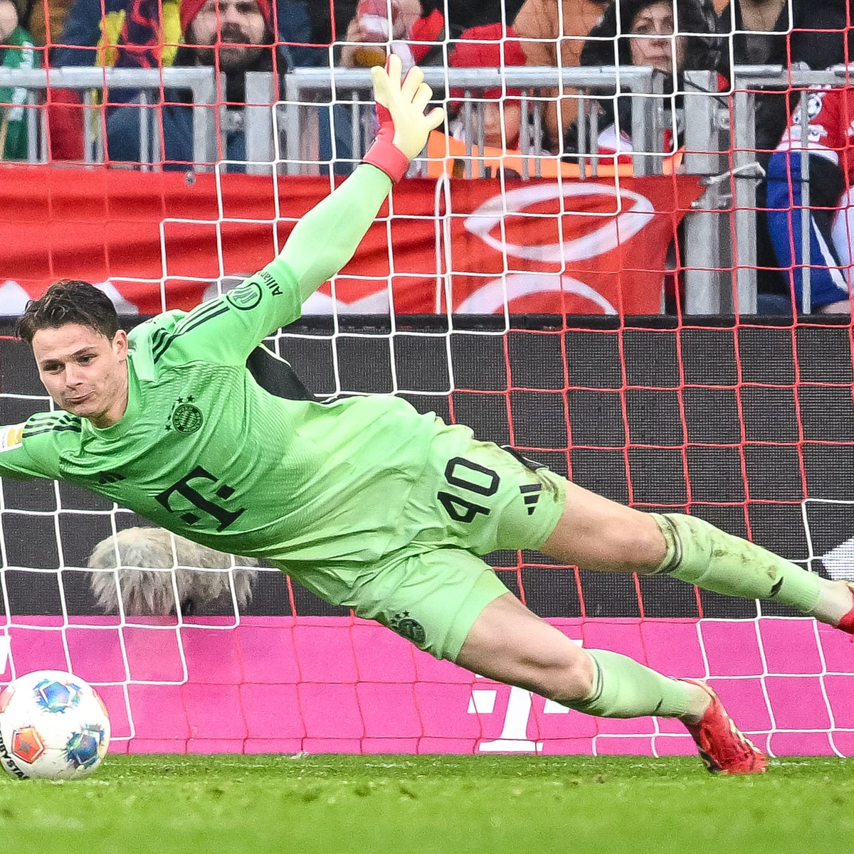 Großer Sprung: Jonas Urbig hat es als Nummer zwei beim FC Bayern ins Nationalteam geschafft. (Archivbild) - Foto: Harry Langer/dpa