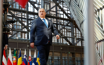 Will im Streit um das Milliarden-Darlehen für die Ukraine hart bleiben: Ungarns Ministerpräsident Viktor Orban. - Foto: Geert Vanden Wijngaert/AP/dpa