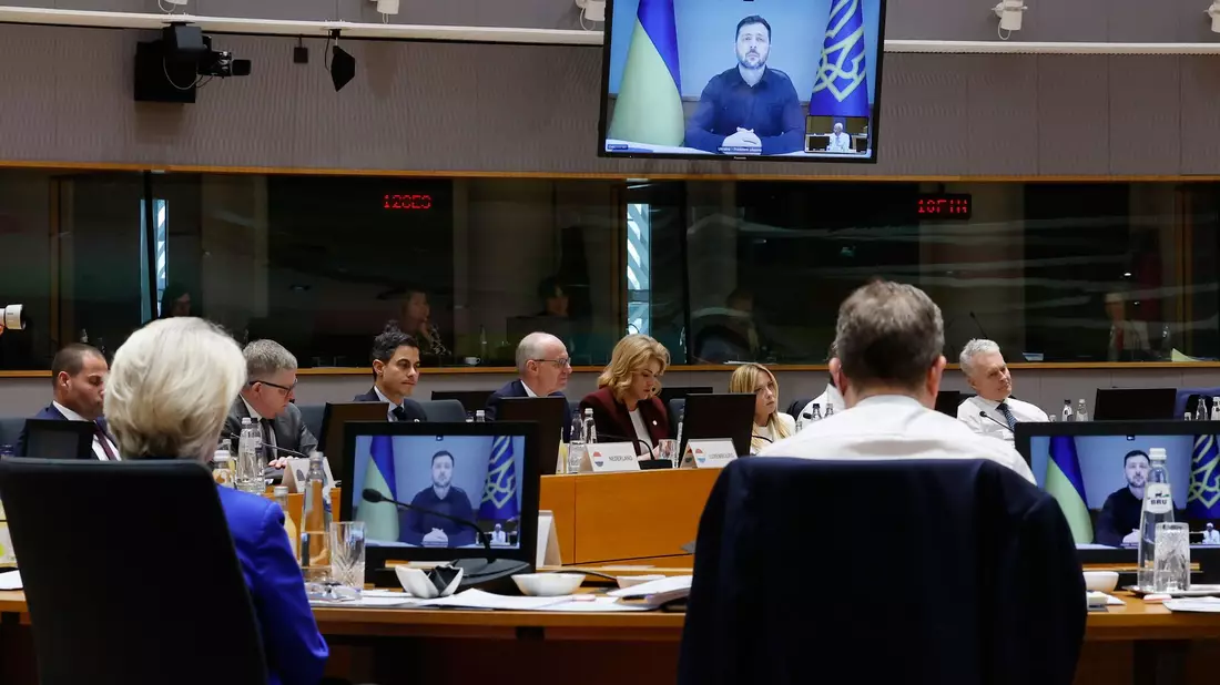Selenskyj sprach über eine Videoverbindung zu den europäischen Spitzenpolitikern. - Bild: Geert Vanden Wijngaert/Pool AP/AP/dpa