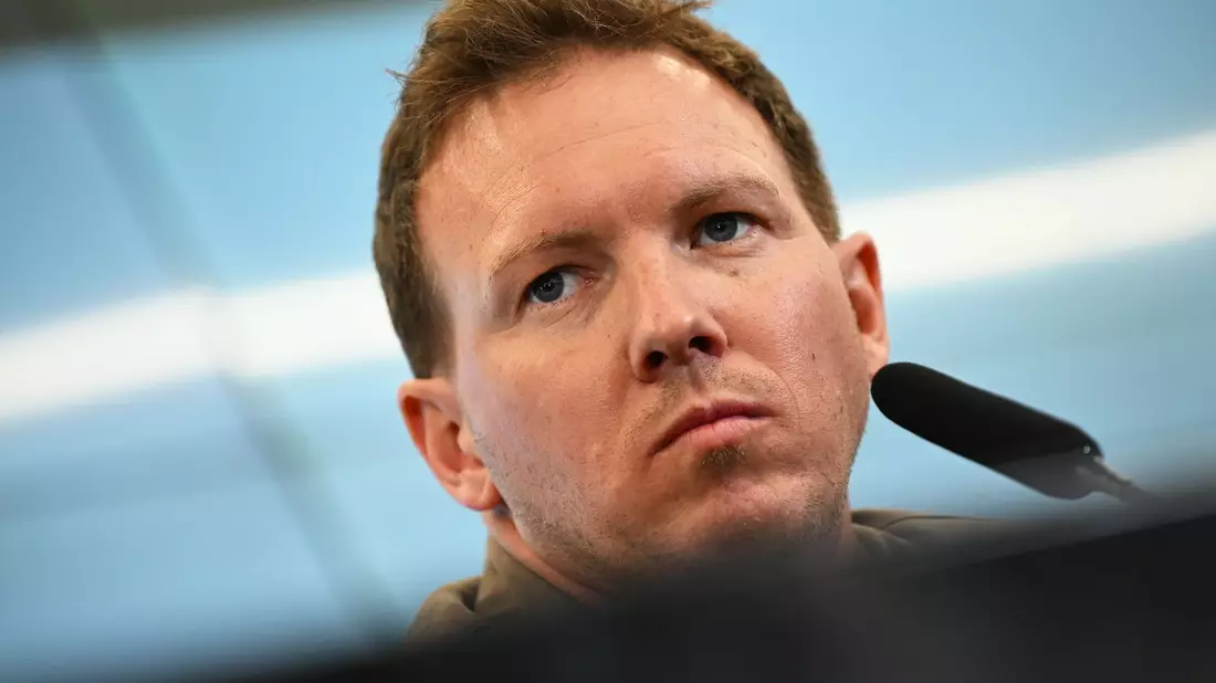 Bundestrainer Julian Nagelsmann äußert sich bei der Kader-Nominierung auch zum Iran-Krieg und möglichen Auswirkungen auf die WM. - Bild: Florian Wiegand/dpa