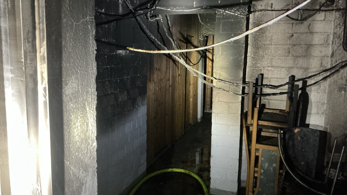 FW-BO: Kellerbrand in Querenburg - Foto: presseportal.de