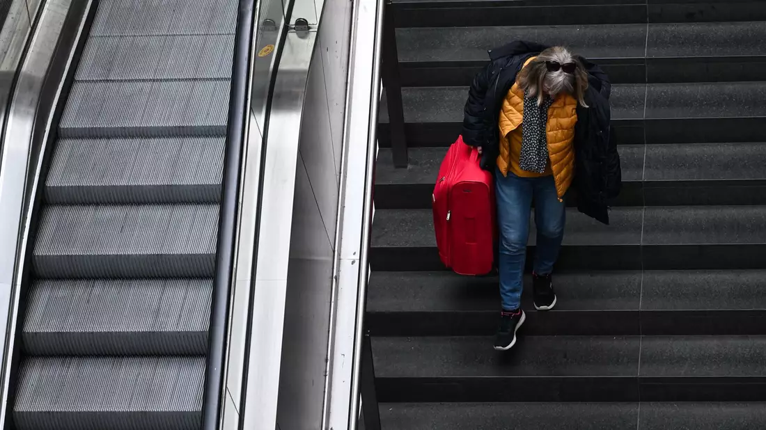Seit rund vier Wochen stehen viele Rolltreppen am Berliner Hauptbahnhof und anderen deutschen Bahnhöfen still. (Archivbild) - Bild: Britta Pedersen/dpa