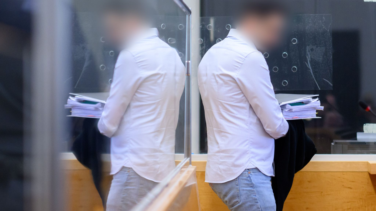 Im April 2025 begann der Prozess gegen einen möglicherweise korrupten Staatsanwalt aus Hannover - jetzt wird das Urteil erwartet. (Archivbild) - Foto: Julian Stratenschulte/dpa