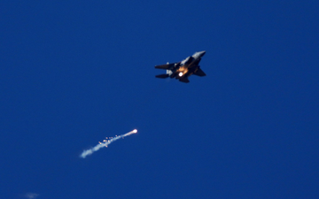 Israel setzt seine Angriffe im Iran fort. (Archivbild)  - Foto: Ariel Schalit/AP/dpa