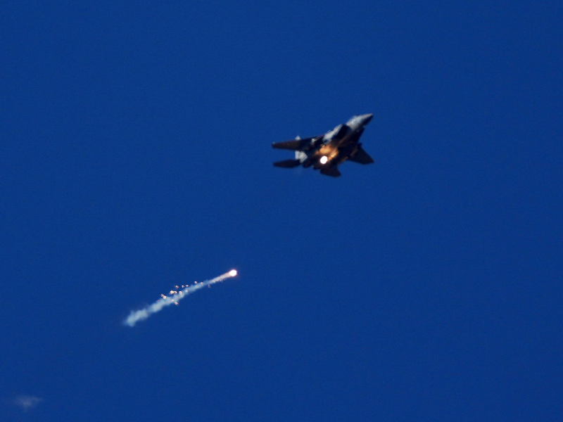 Israel setzt seine Angriffe im Iran fort. (Archivbild)  - Foto: Ariel Schalit/AP/dpa