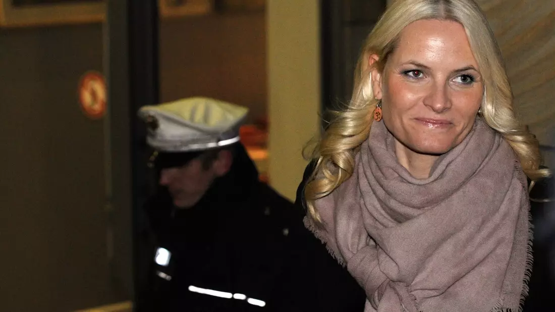 Kronprinzessin Mette-Marit im Jahr 2012: Zu dieser Zeit hatte sie Kontakt zu Epstein.  - Bild: picture alliance / dpa