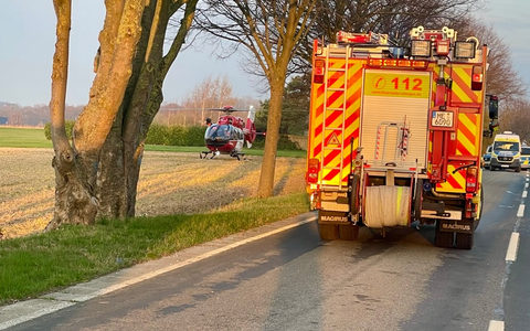 FW Ratingen: Zwei Personen lebensbedrohlich und schwer verletzt bei Verkehrsunfall - Foto: presseportal.de