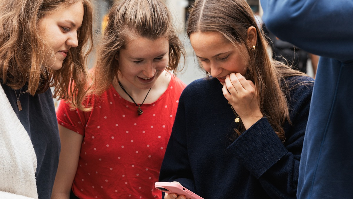 Interaktives Chatspiel schickt Teilnehmende auf Spurensuche in globalem Wasserskandal - Foto: presseportal.de