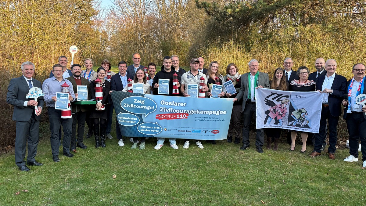 POL-GS: Alltagsheldinnen bei der Preisverleihung der Goslarer Zivilcourage Kampagne (GZK) für ihren vorbildlichen Einsatz geehrt. - Foto: presseportal.de