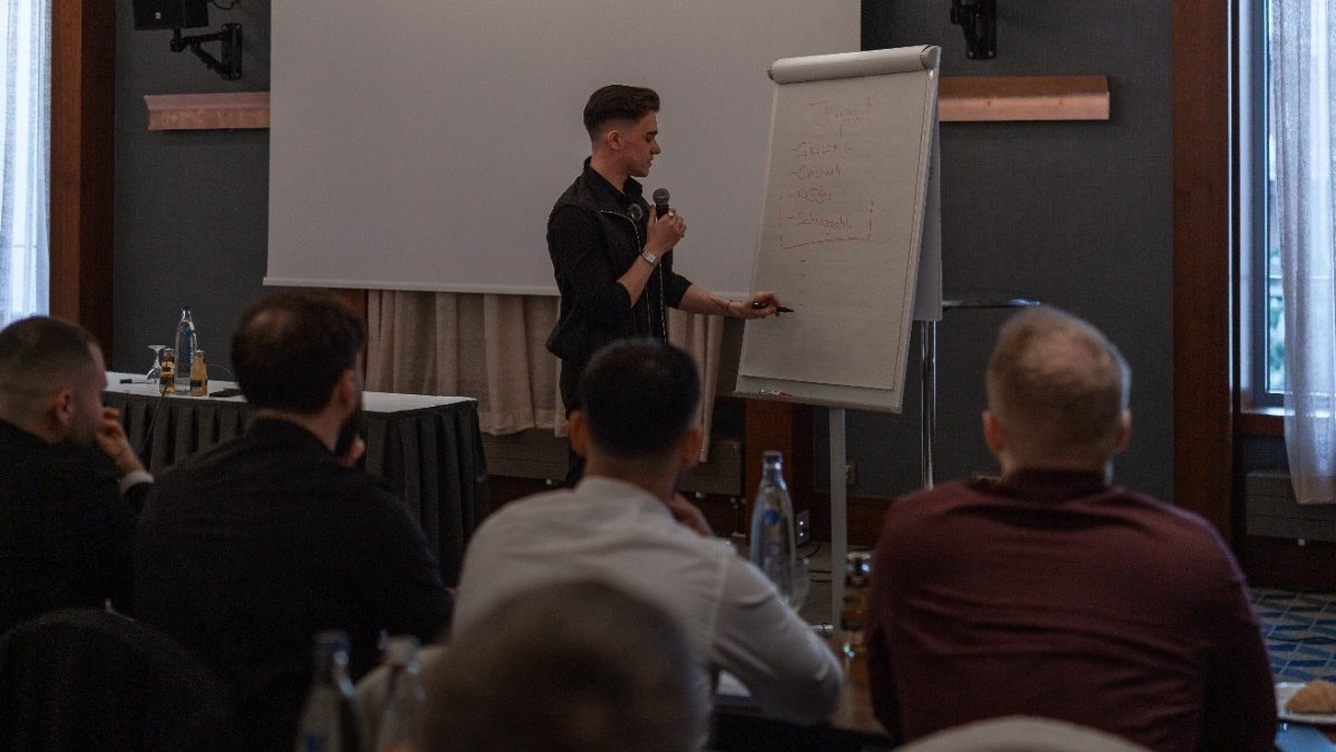 Social Media als Wachstumssystem: Wie Danil in Berlin mit klarer Strategie überzeugte - Foto: presseportal.de