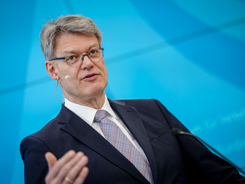 Verkehrsminister Schnieder: «wichtiger Meilenstein der Agenda für zufriedene Kunden auf der Schiene» - Foto: Kay Nietfeld/dpa