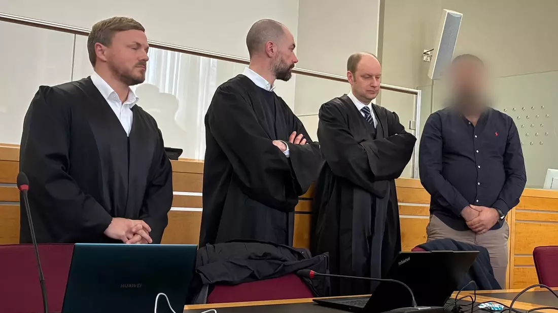 Der 40-Jährige wurde zu acht Jahren und sechs Monaten verurteilt. - Bild: Linda Vogt/dpa