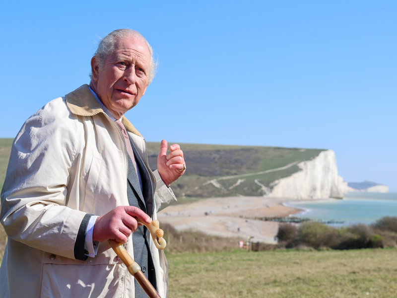 König Charles III. ist für seine Liebe zur Natur bekannt.  - Foto: Chris Jackson/PA Wire/dpa
