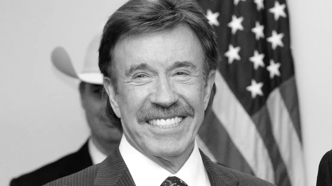 Chuck Norris ist tot. (Archivbild) - Bild: Tony Gutierrez/AP/dpa