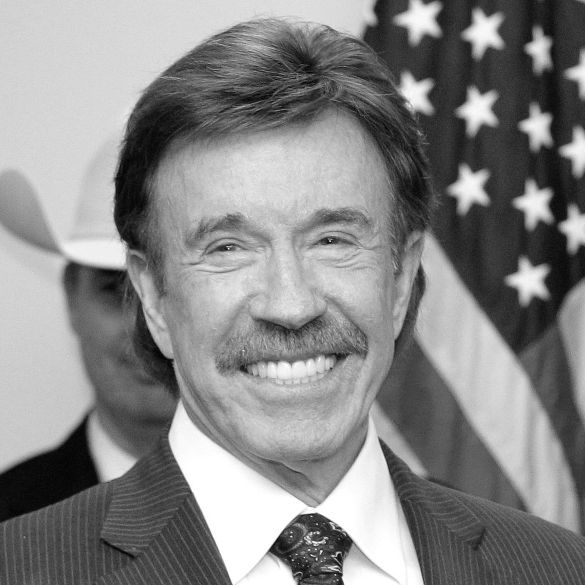 Chuck Norris ist tot. (Archivbild) - Foto: Tony Gutierrez/AP/dpa