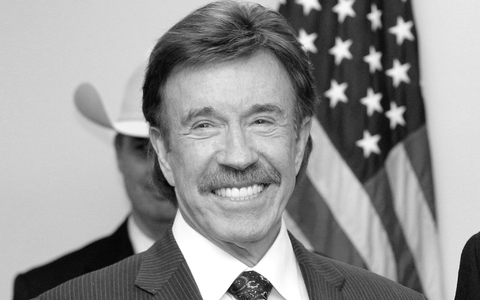 Chuck Norris ist tot. (Archivbild) - Foto: Tony Gutierrez/AP/dpa