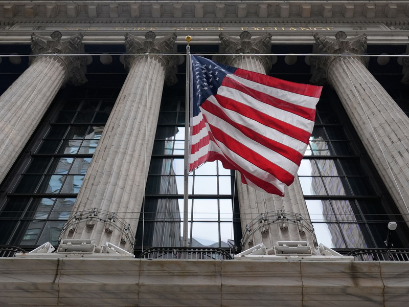 Die Börsen in New York stehen unter Druck (Archivbild) - Foto: Seth Wenig/AP/dpa
