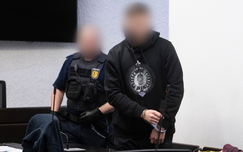 Nach Überzeugung der Kammer lauerte der Täter seiner Bekannten Ende Februar 2026 im Wald auf, riss sie auf ihrem Heimweg vom E-Scooter und ermordete sie. (Archivbild)  - Foto: ---/dpa