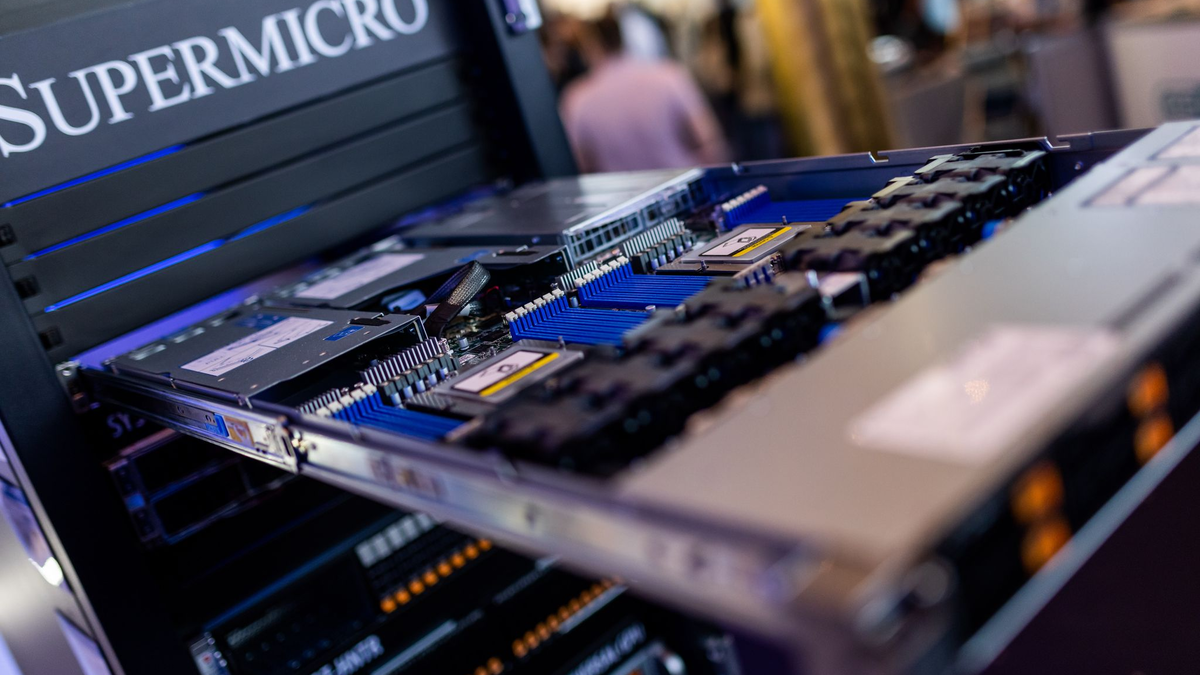 Supermicro betont, dass sich die Vorwürfe nur gegen einzelne Mitarbeiter, aber nicht gegen die Firma richten. (Archivbild) - Foto: Philipp von Ditfurth/dpa