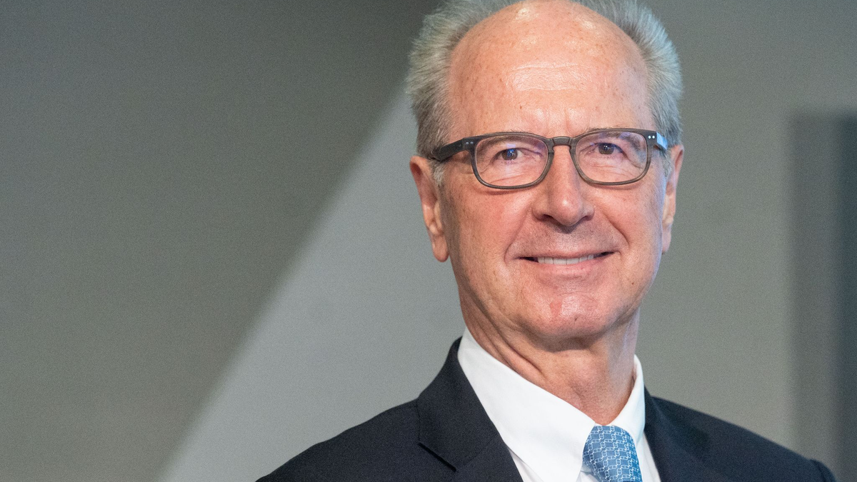 Hans Dieter Pötsch will VW-Chefkontrolleur bleiben. (Archivbild) - Foto: Marijan Murat/dpa