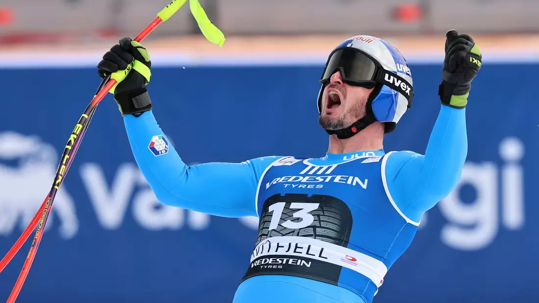 Dominik Paris jubelt über seinen schon fünften Abfahrtssieg in Kvitfjell. - Bild: Marco Trovati/AP/dpa