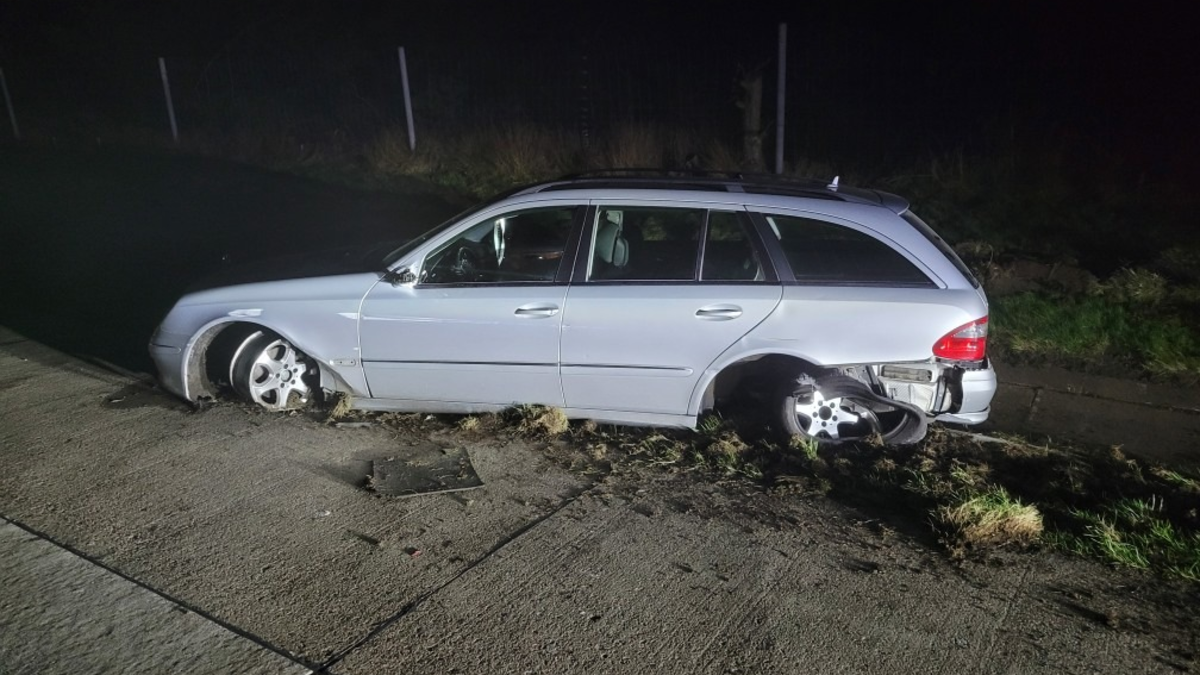 POL-DEL: Autobahnpolizei Ahlhorn: Autofahrer fährt auf vollgesperrten Teil der A 29 bei Großenkneten und verunfallt im Baustellenbereich ++ Pkw-Totalschaden ++ Führerschein beschlagnahmt - Foto: presseportal.de