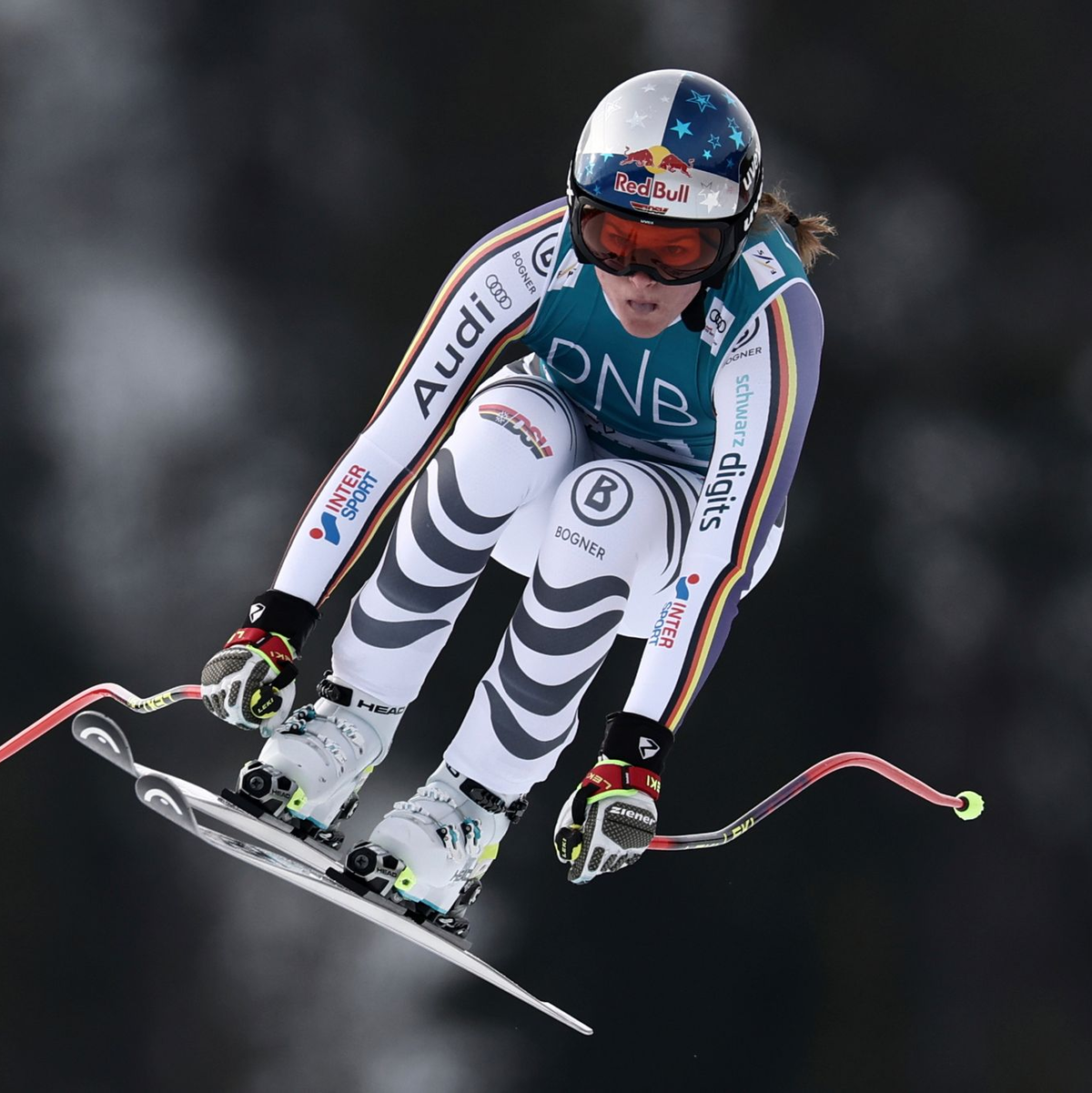 Emma Aicher verpasste in Kvitfjell einen erhofften Spitzenplatz - und somit auch den Gewinn der Saisonwertung in der Abfahrt. - Foto: Gabriele Facciotti/AP/dpa