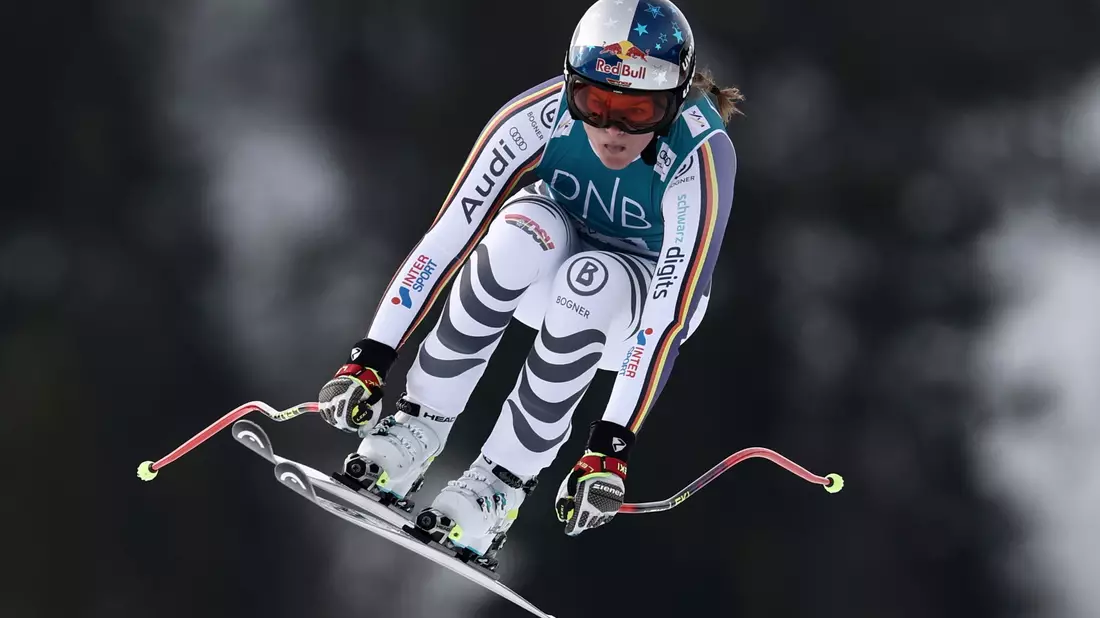 Emma Aicher verpasste in Kvitfjell einen erhofften Spitzenplatz - und somit auch den Gewinn der Jahreswertung in der Abfahrt. - Bild: Gabriele Facciotti/AP/dpa