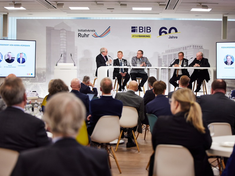 Weltlage: 80 Unternehmen tauschen sich in Essen zum Thema Sicherheit und Resilienz aus - Foto: presseportal.de