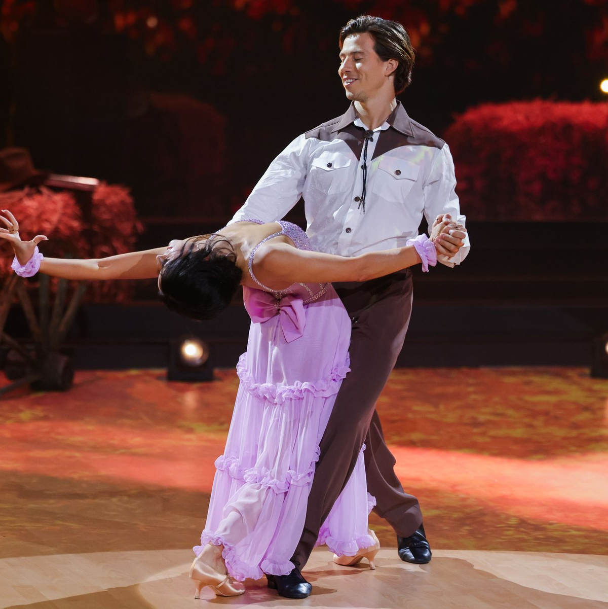 Die ersten zehn Punkte der Staffel von Joachim Llambi bekamen Joel Mattli und Malika Dzumaev. (Archivbild) - Foto: Rolf Vennenbernd/dpa