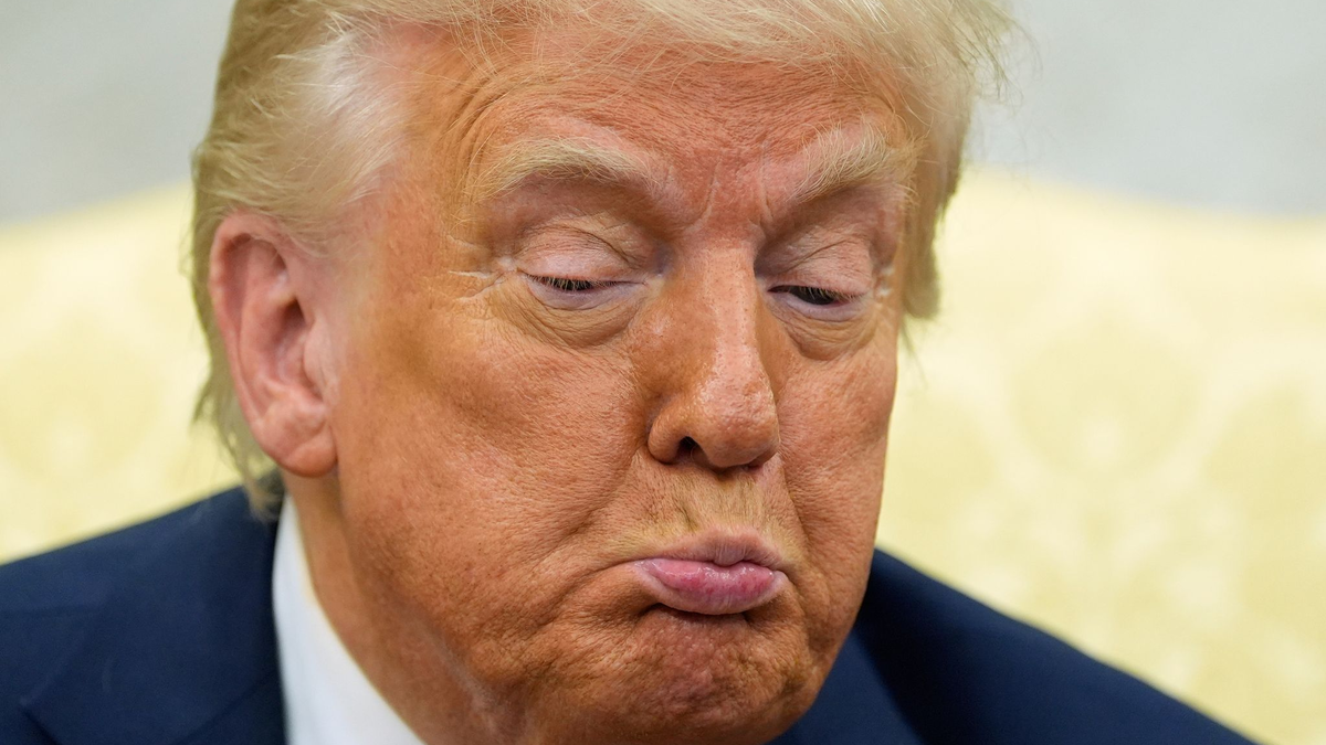 Trump gibt sich trotzig.  - Foto: Alex Brandon/AP/dpa