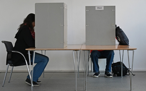 Die Wahllokale haben von 8.00 bis 18.00 Uhr geöffnet. (Archivbild) - Foto: Michael Brandt/dpa