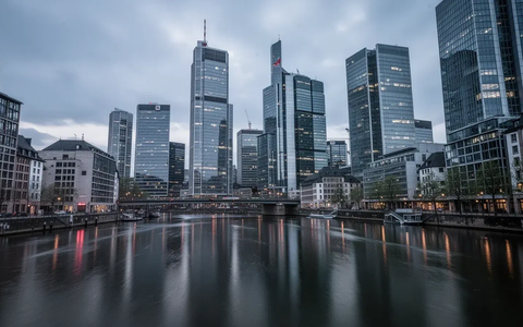 DWS Aktie: Machtgewinn für Hoops - Foto: über boerse-global.de