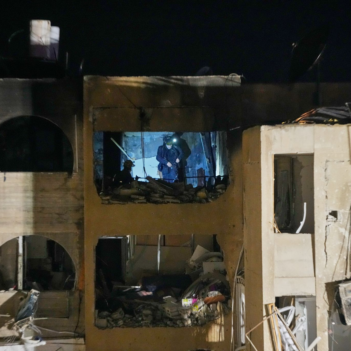 Der Iran richtete mit Raketenangriffen schwere Schäden im Süden Israels an.  - Foto: Ohad Zwigenberg/AP/dpa