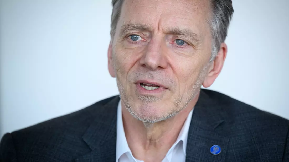 Der Präsident des Bundeskriminalamts (BKA), Holger Münch, fragt: Warum löschen die Plattformbetreiber Betrugswerbung nicht selbst? (Archivfoto) - Bild: Bernd von Jutrczenka/dpa