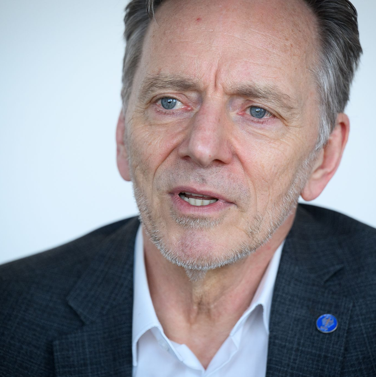 Der Präsident des Bundeskriminalamts (BKA), Holger Münch, fragt: Warum löschen die Plattformbetreiber Betrugswerbung nicht selbst? (Archivfoto) - Foto: Bernd von Jutrczenka/dpa