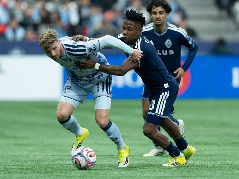 Timo Werner gewann mit San Jose gegen Vancouver um Thomas Müller. - Foto: Ethan Cairns/The Canadian Press/AP/dpa