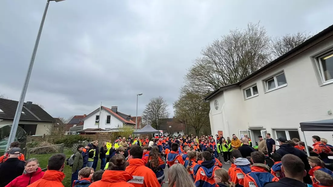FW Lage: 28 Teams beim Volkslauf der Jugendfeuerwehr in Heiden am Start - Bild: presseportal.de
