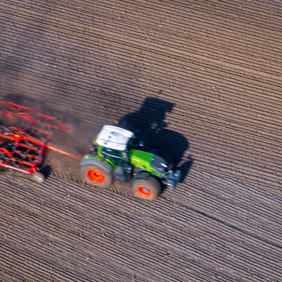 Landwirte müssen steigende Preise für Düngemittel zahlen (Archivbild) - Foto: Jens Büttner/dpa