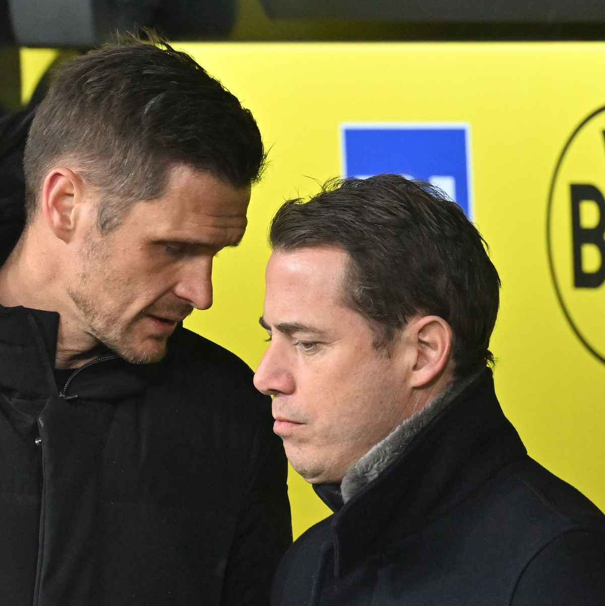 Dem bisherigen Sportdirektor Sebastian Kehl (l) war Lars Ricken (r) bereits als Sport-Geschäftsführer vor die Nase gesetzt worden.  - Foto: Bernd Thissen/dpa