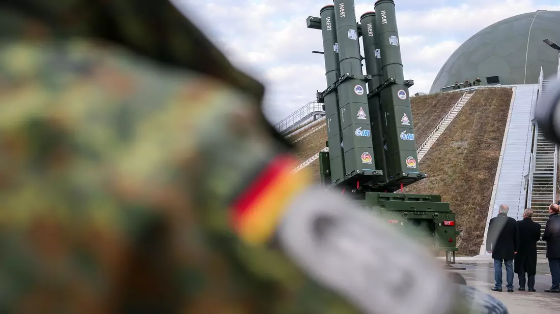 Das Raketenabwehrsystem Arrow 3 soll Mittelstreckenraketen abfangen. (Archivbild) - Bild: Jan Woitas/dpa